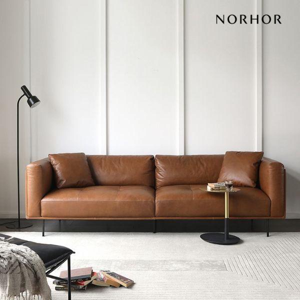 Với khung chắc chắn, đệm mút êm ái và chất liệu cao cấp, Sofa văng HHA 10 mang đến trải nghiệm ngồi thoải mái và độ bền vượt trội theo thời gian.